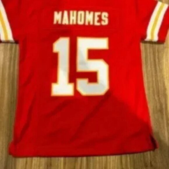 Youth  Kansas City Chiefs #15 Patrick Mahomes Jersey - Picture 2 of 4